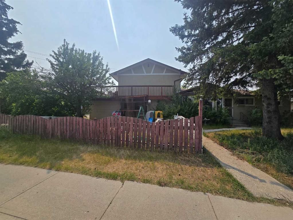 4127 69 Street NW, Calgary — photo 2 of 7