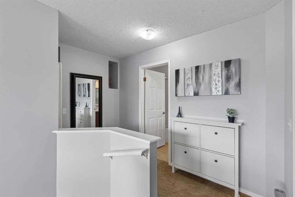 244 Scurfield Place NW, Calgary — photo 3 of 30