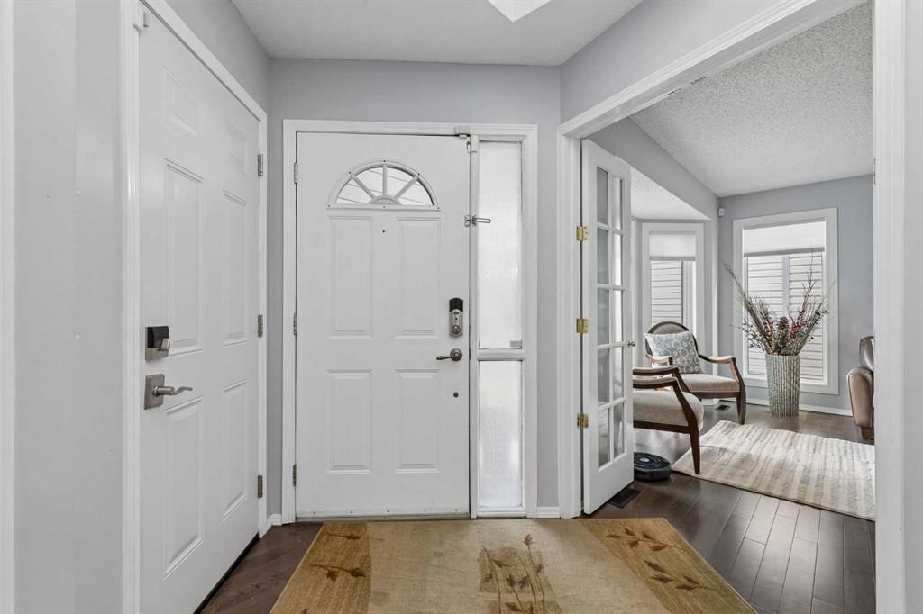 244 Scurfield Place NW, Calgary — photo 4 of 30
