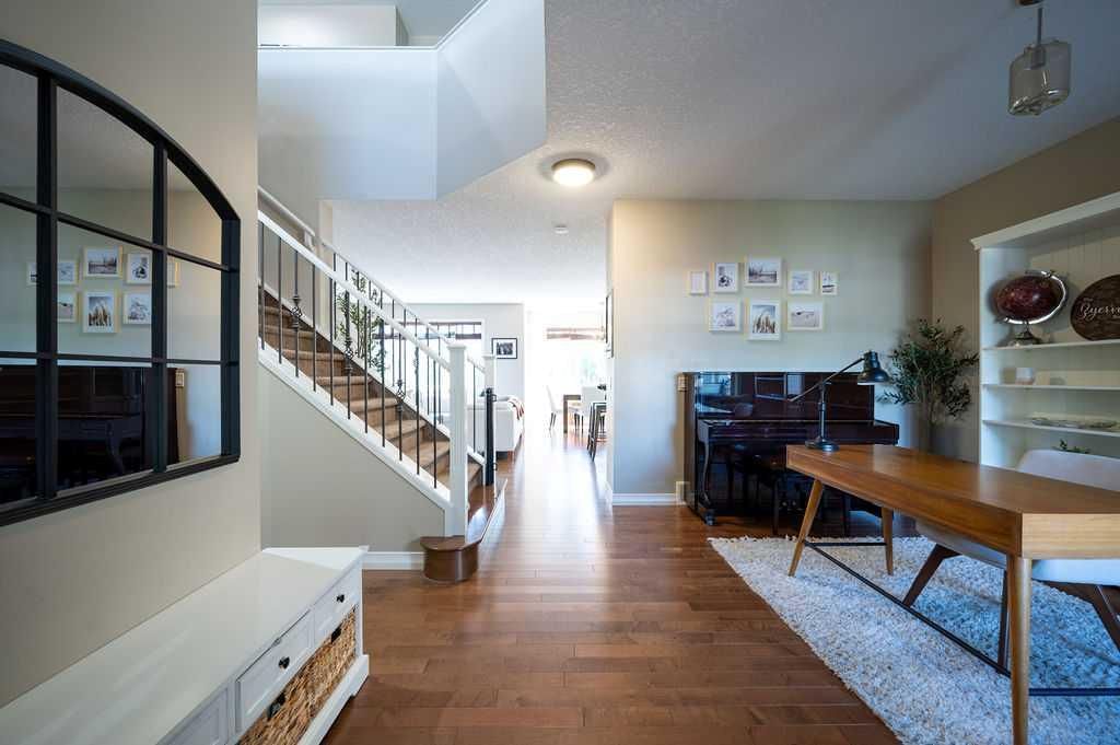 21 Chaparral Valley Court SE, Calgary — photo 2 of 45