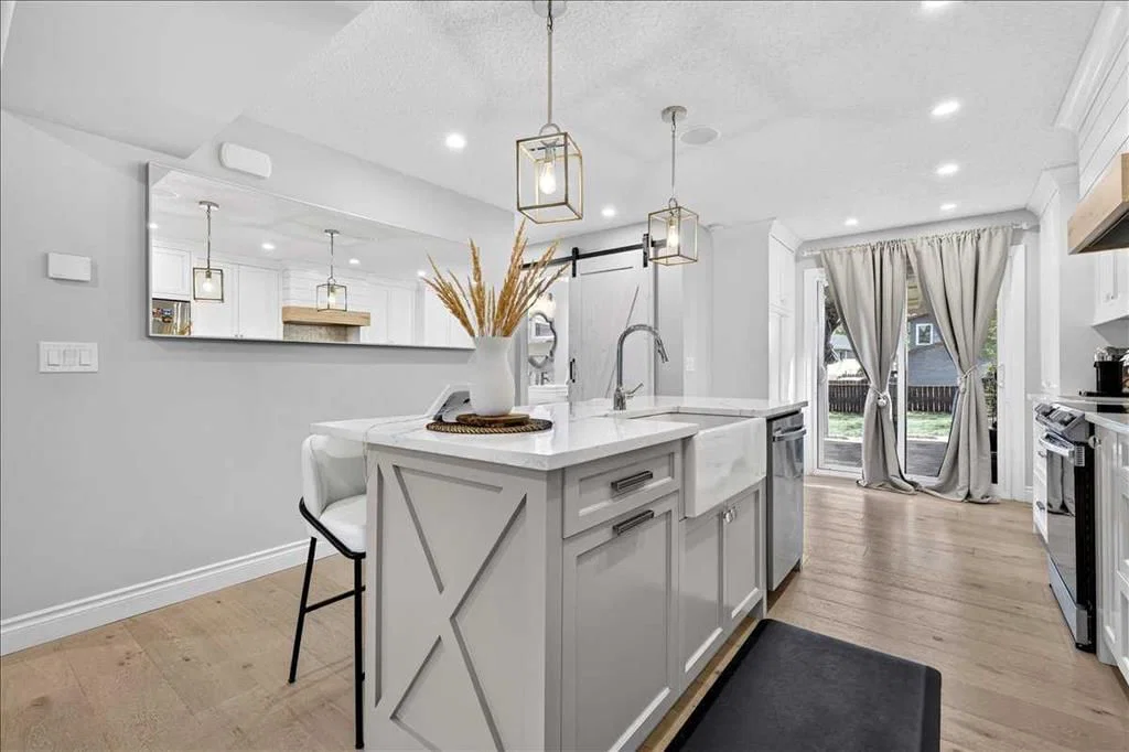 75 Shawglen Way SW, Calgary — photo 5 of 50