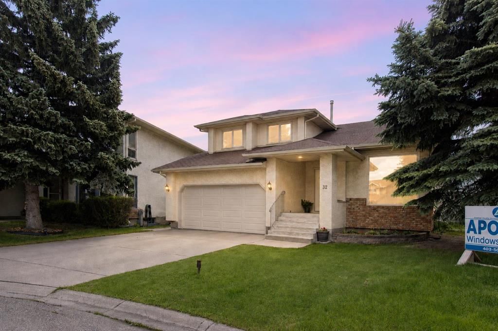 32 Del Rio Place NE, Calgary — photo 2 of 49