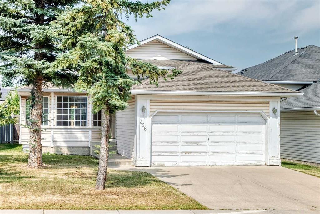396 Hawkstone Drive NW, Calgary — main listing photo