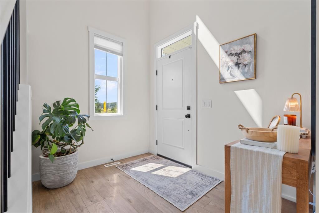 342 Creekstone Way SW, Calgary — photo 3 of 48