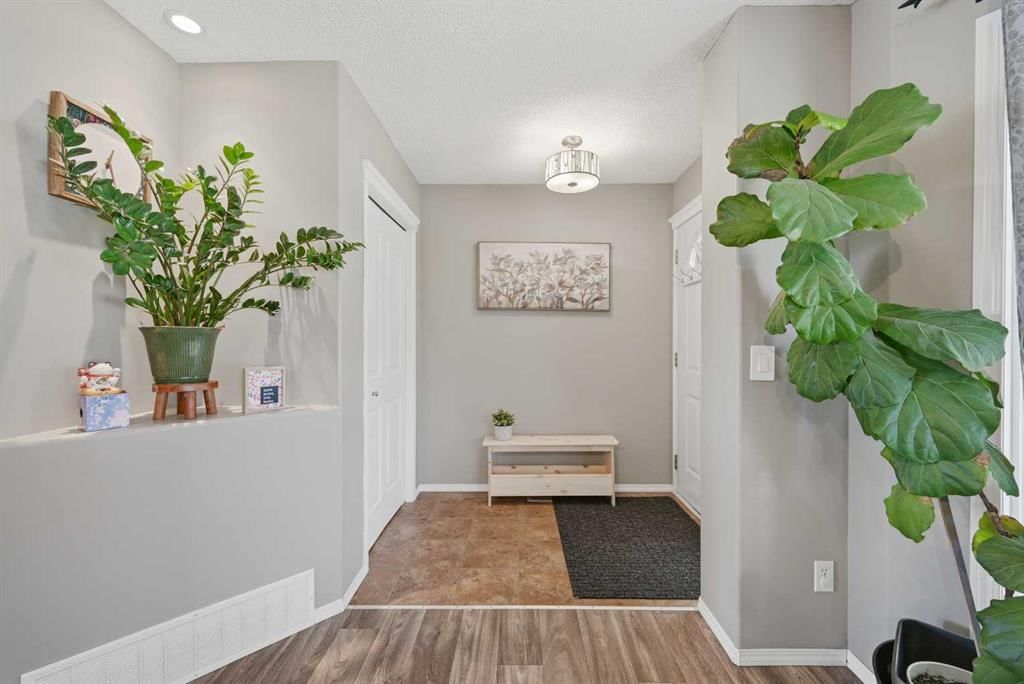 119 Bridlewood Common SW, Calgary — photo 4 of 50