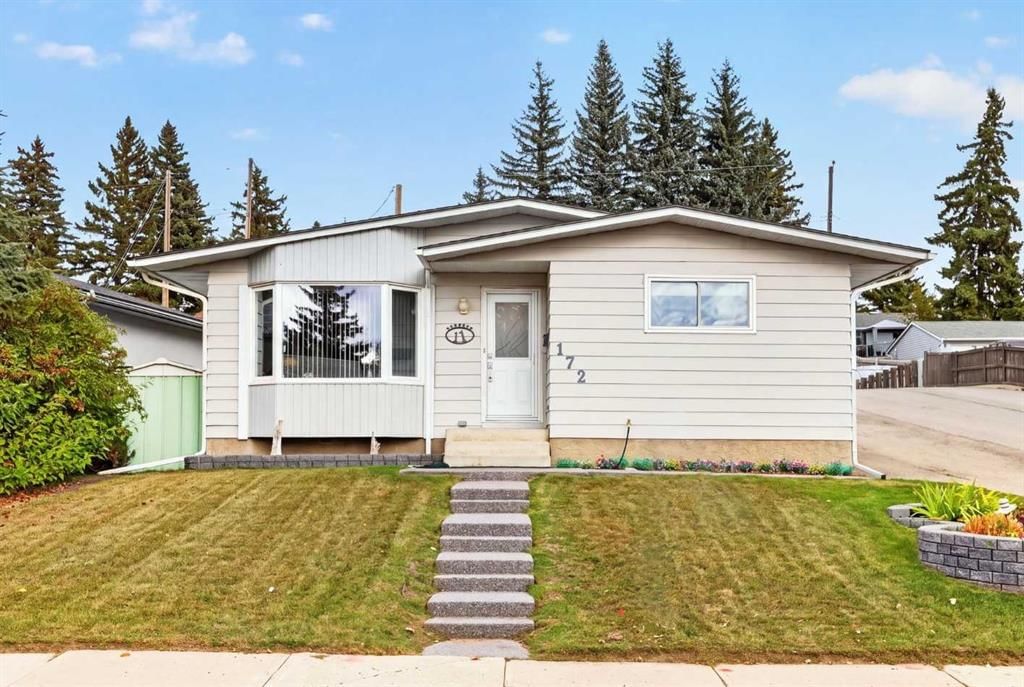 172 Queensland Road SE, Calgary — main listing photo