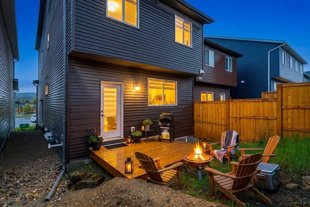 184 Rowmont Boulevard NW, Calgary — photo 2 of 38