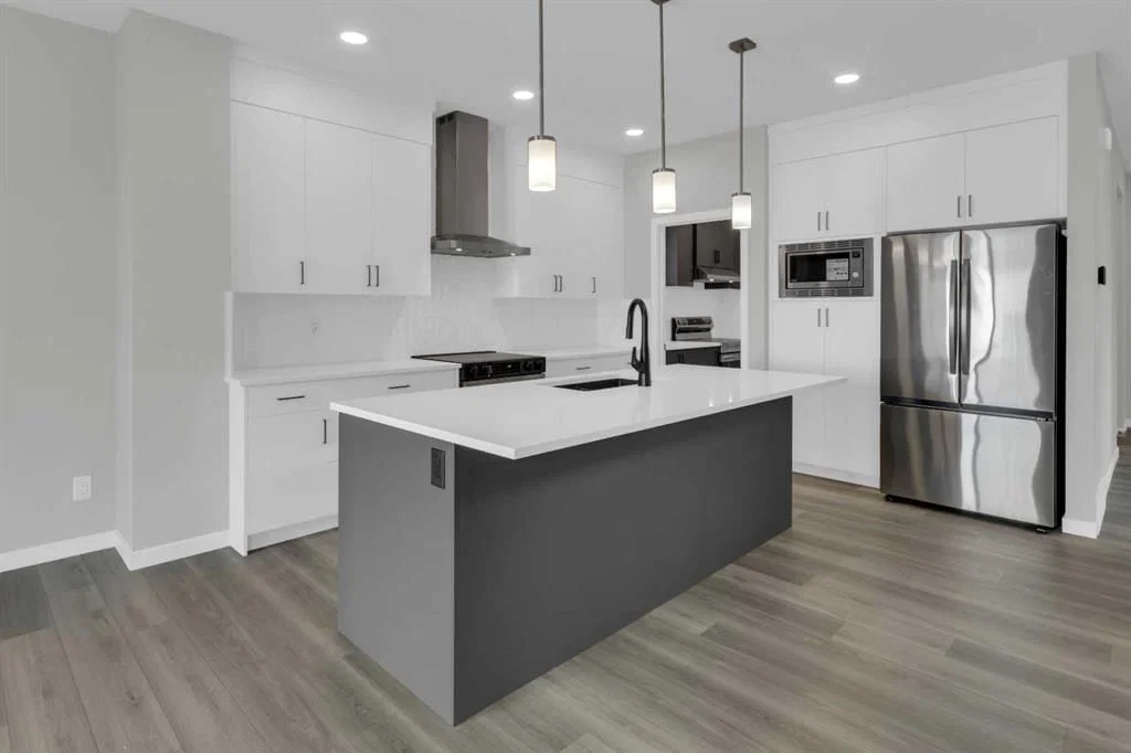 172 Starling Place NW, Calgary — photo 5 of 36