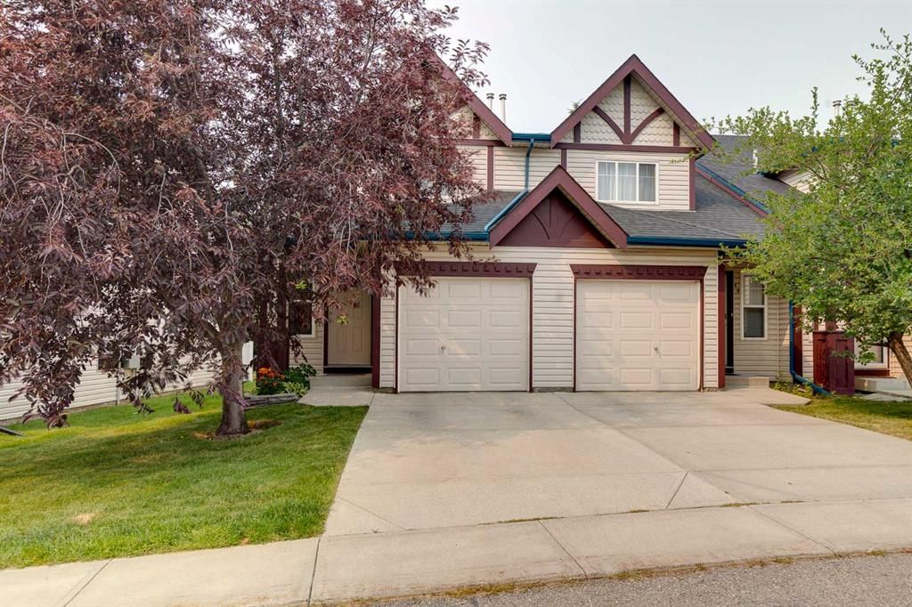 17 Country Village Circle NE, Calgary — main listing photo