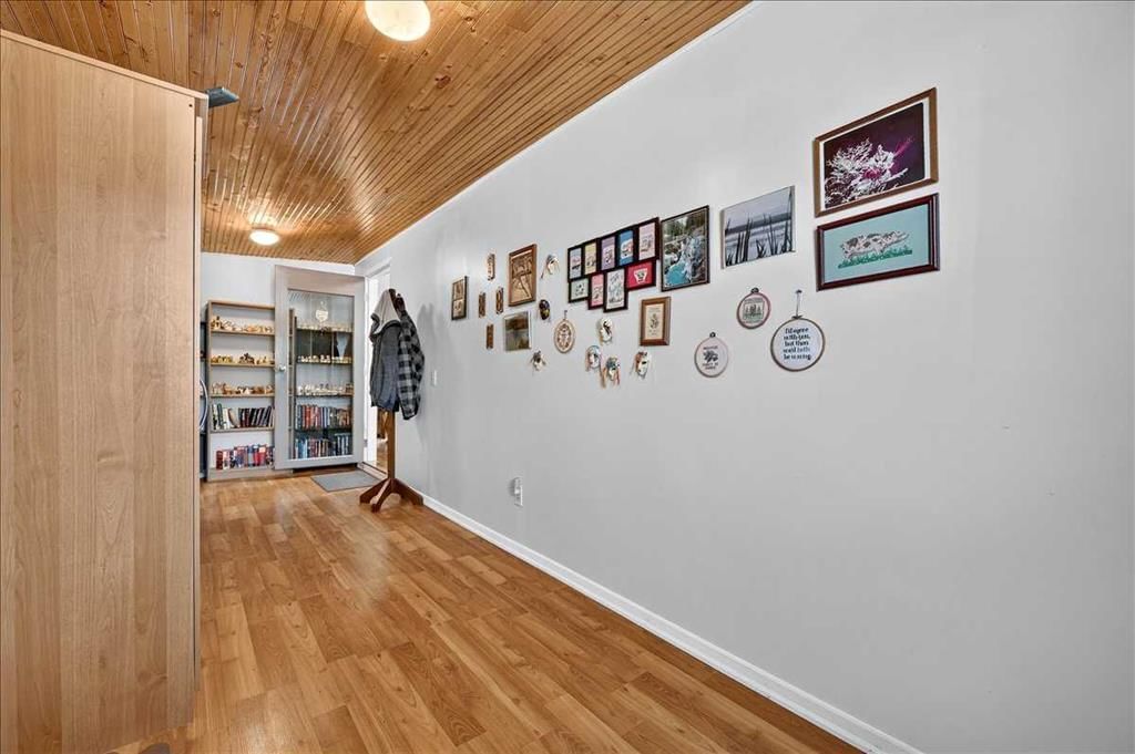 88 Big Hill Way SE, Airdrie — photo 3 of 36