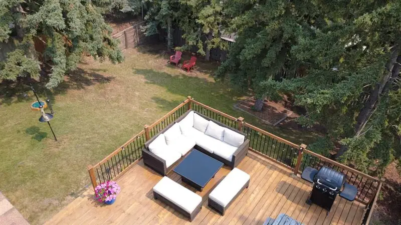 424 Silver Valley Drive NW, Calgary — photo 4 of 48