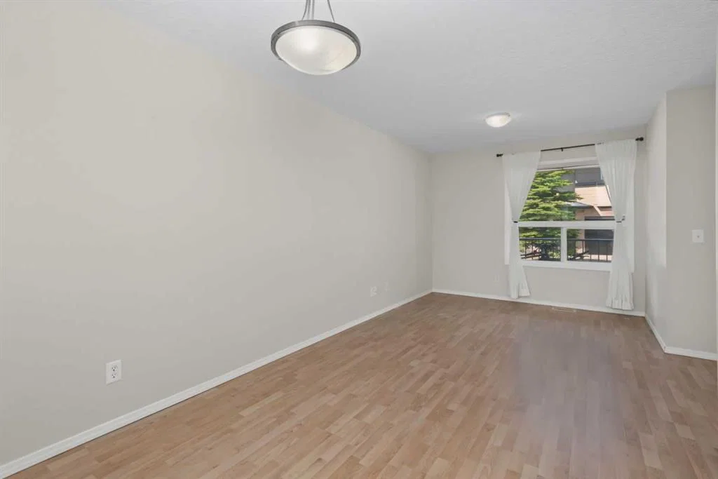 34 Eversyde Common SW, Calgary — photo 4 of 27
