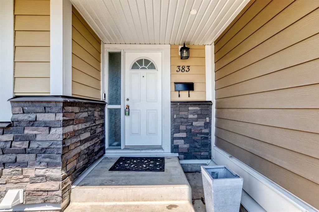 383 Georgian Villas NE, Calgary — photo 2 of 33