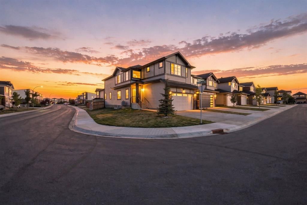 11 Savanna Villas NE, Calgary — photo 2 of 50