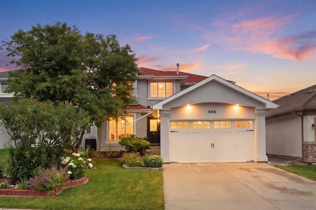 606 Schubert Place NW, Calgary — main listing photo