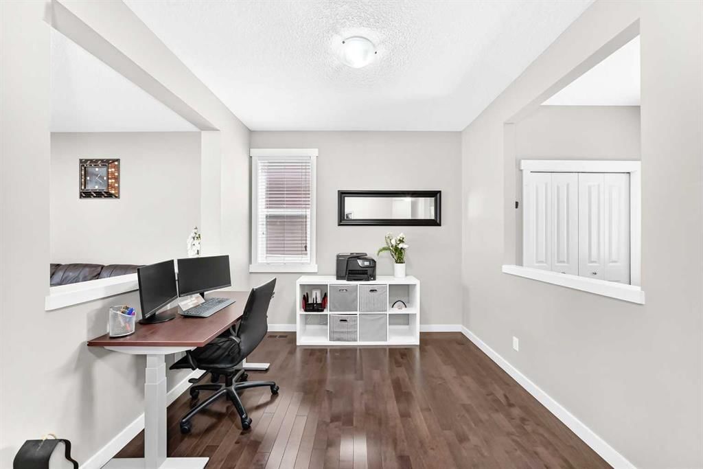56 Evansborough Green NW, Calgary — photo 5 of 43