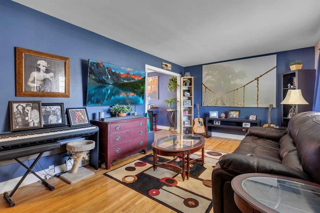 2614 44 Street SE, Calgary — photo 4 of 40