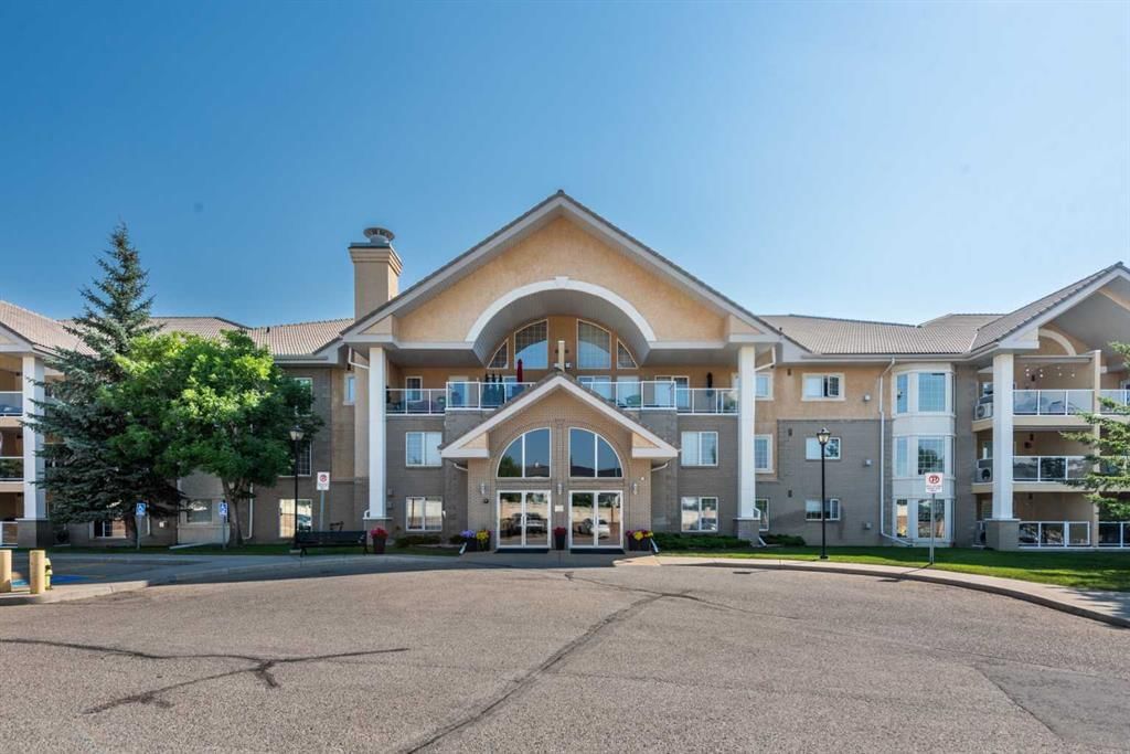 304, 728 Country Hills Road NW, Calgary — recently sold condo