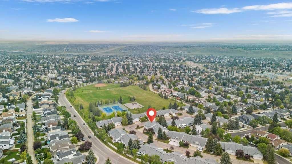 52 Macewan Park Heights NW, Calgary — photo 2 of 36
