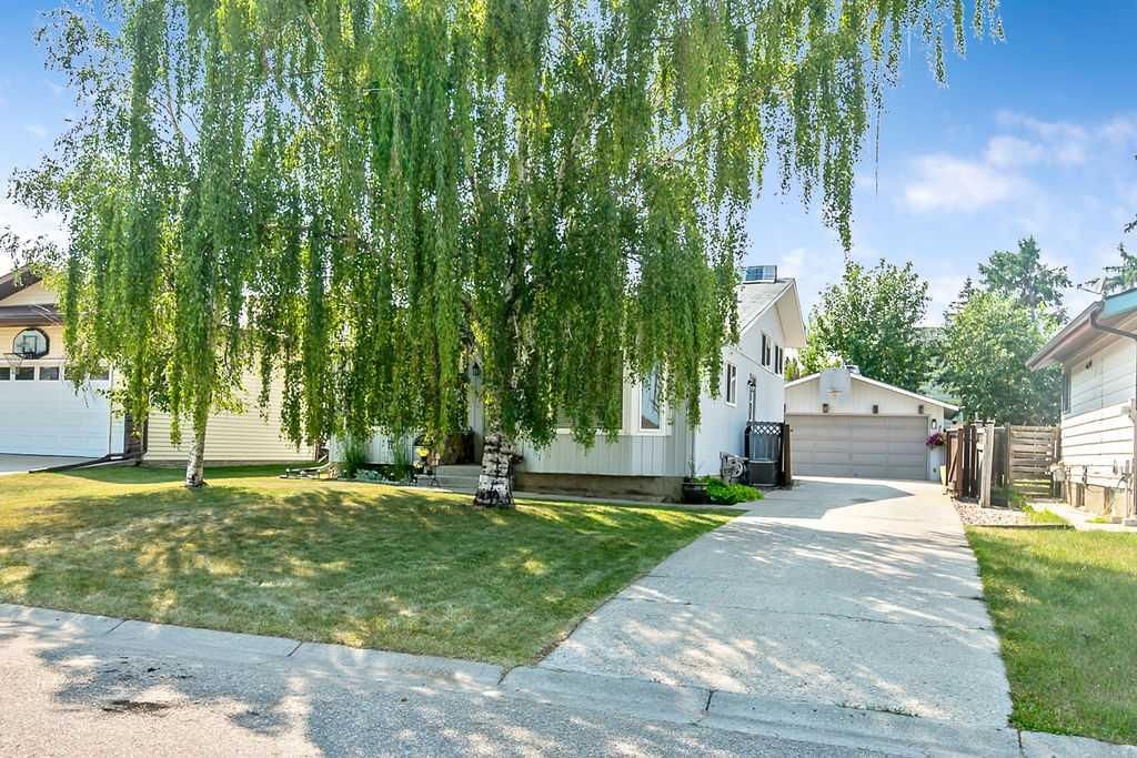 163 Woodburn Crescent, Okotoks — photo 3 of 45