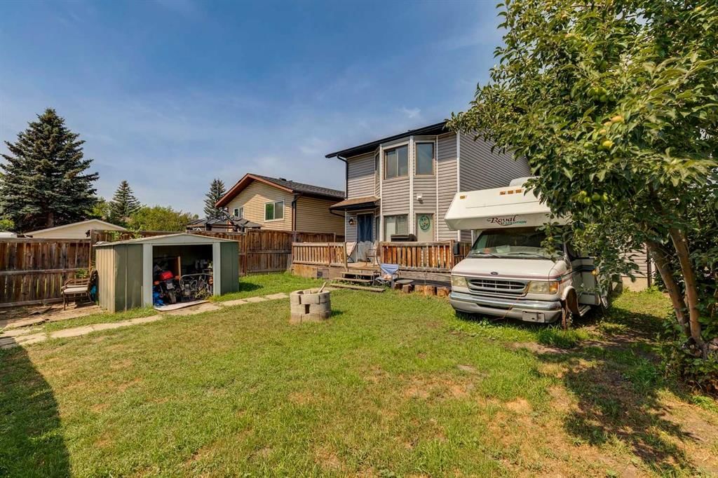 116 Riverbirch Crescent SE, Calgary — photo 2 of 26