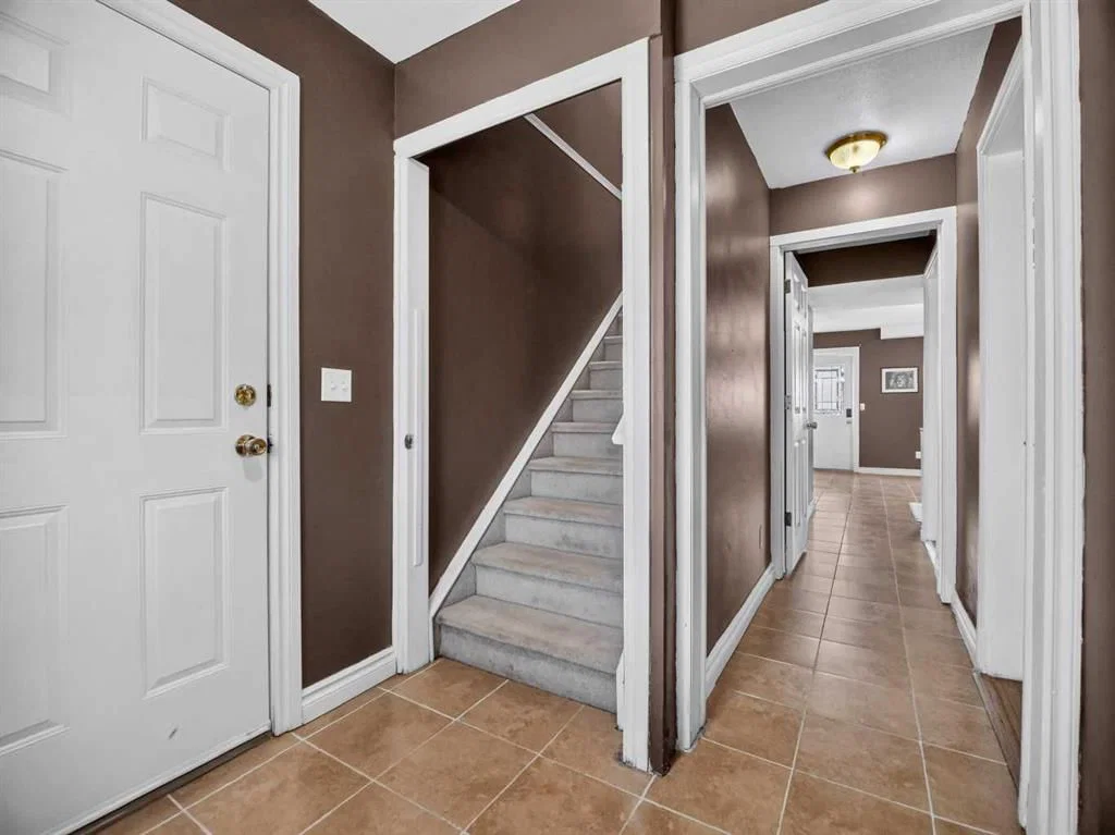 285 Fresno Place NE, Calgary — photo 3 of 41