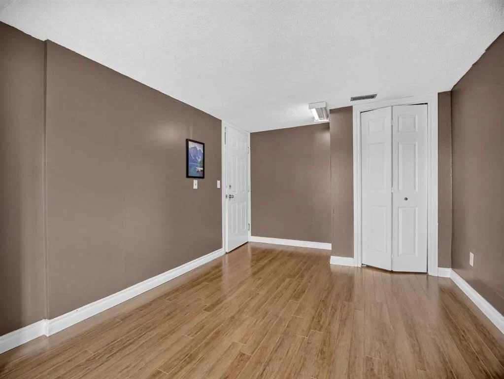 285 Fresno Place NE, Calgary — photo 5 of 41