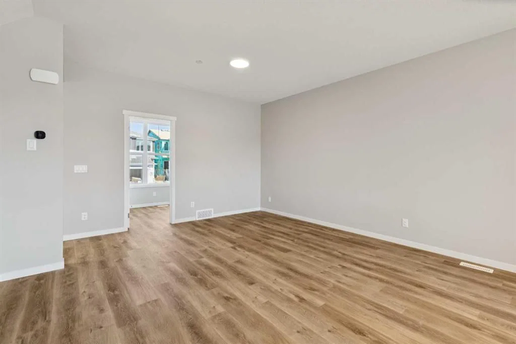 471 Hotchkiss Manor SE, Calgary — photo 5 of 41