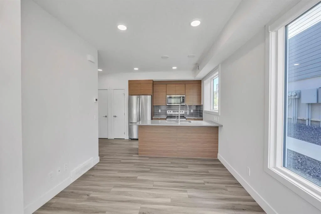 19625 45 Street SE, Calgary — photo 2 of 29