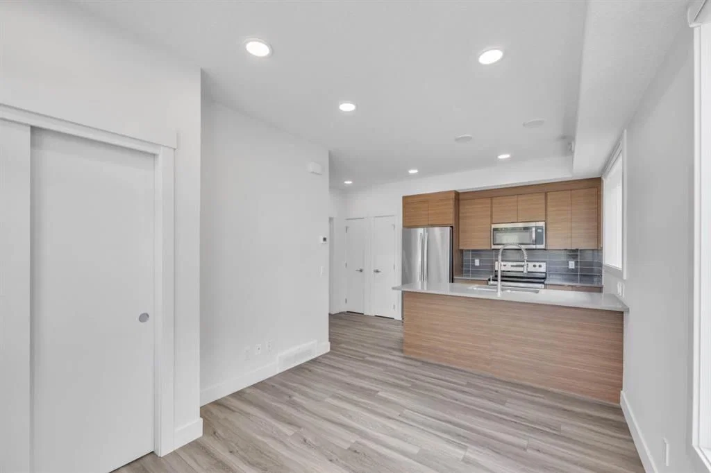 19625 45 Street SE, Calgary — photo 4 of 29