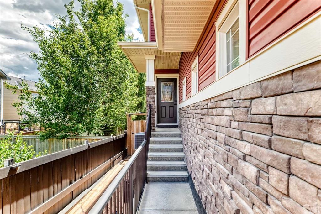 132 Evanscove Manor NW, Calgary — photo 3 of 47