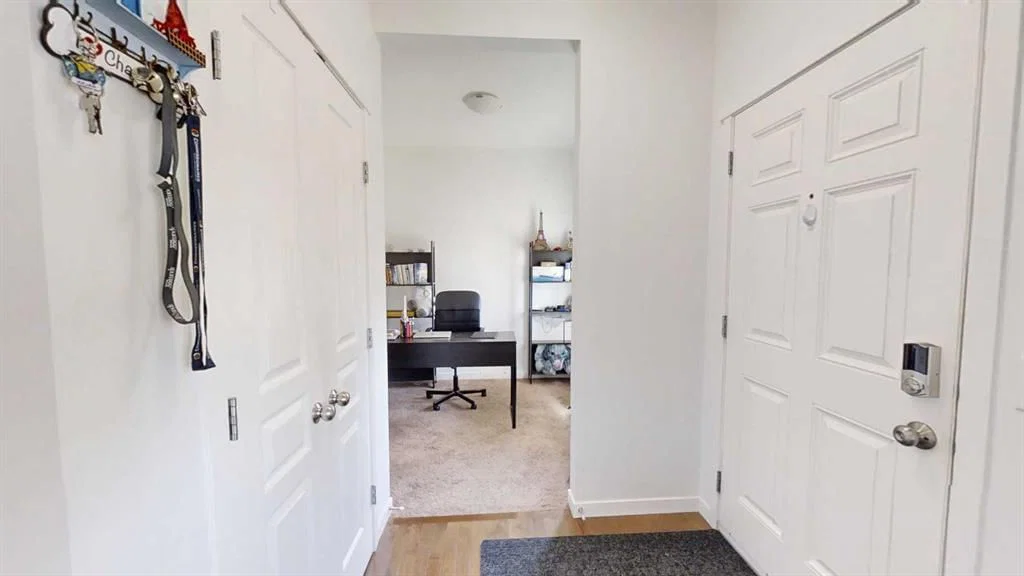 222 Copperpond Boulevard SE, Calgary — photo 5 of 48