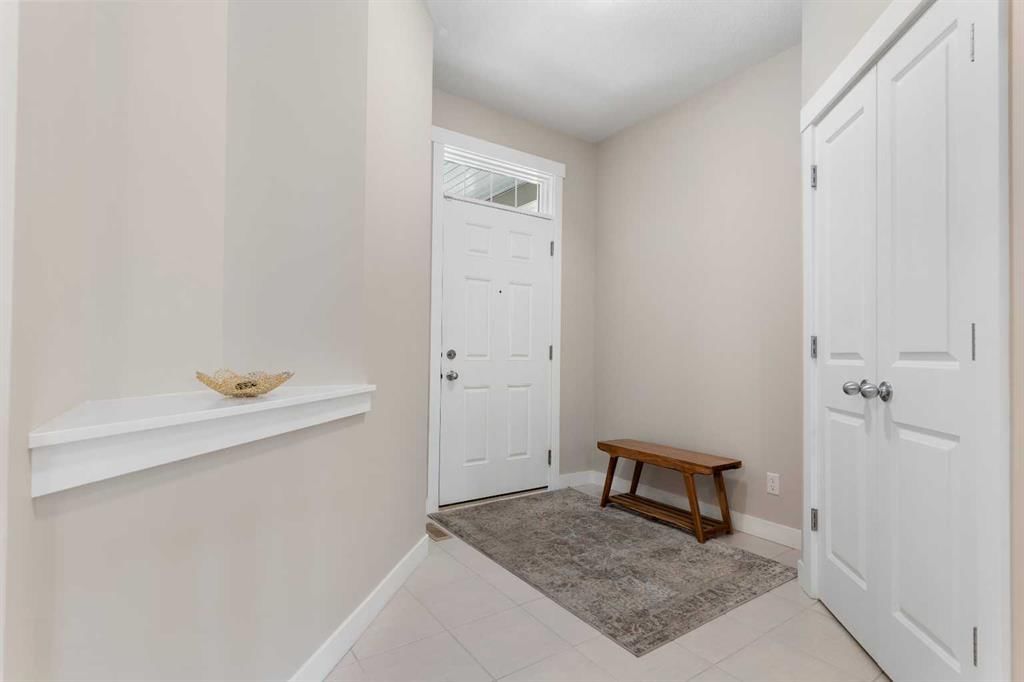 161 Cougar Ridge Close SW, Calgary — photo 4 of 49