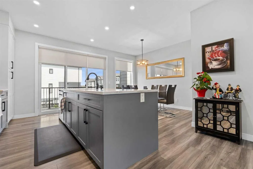 32 Evanscrest Court NW, Calgary — photo 3 of 41