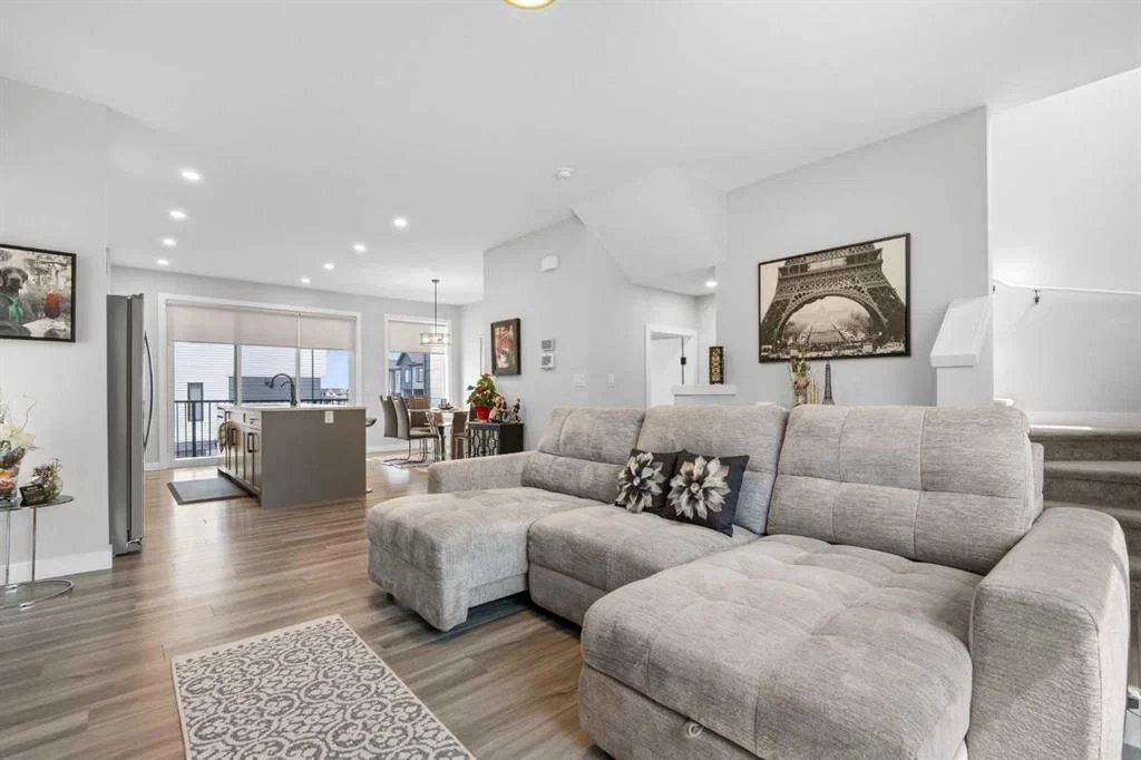 32 Evanscrest Court NW, Calgary — photo 4 of 41