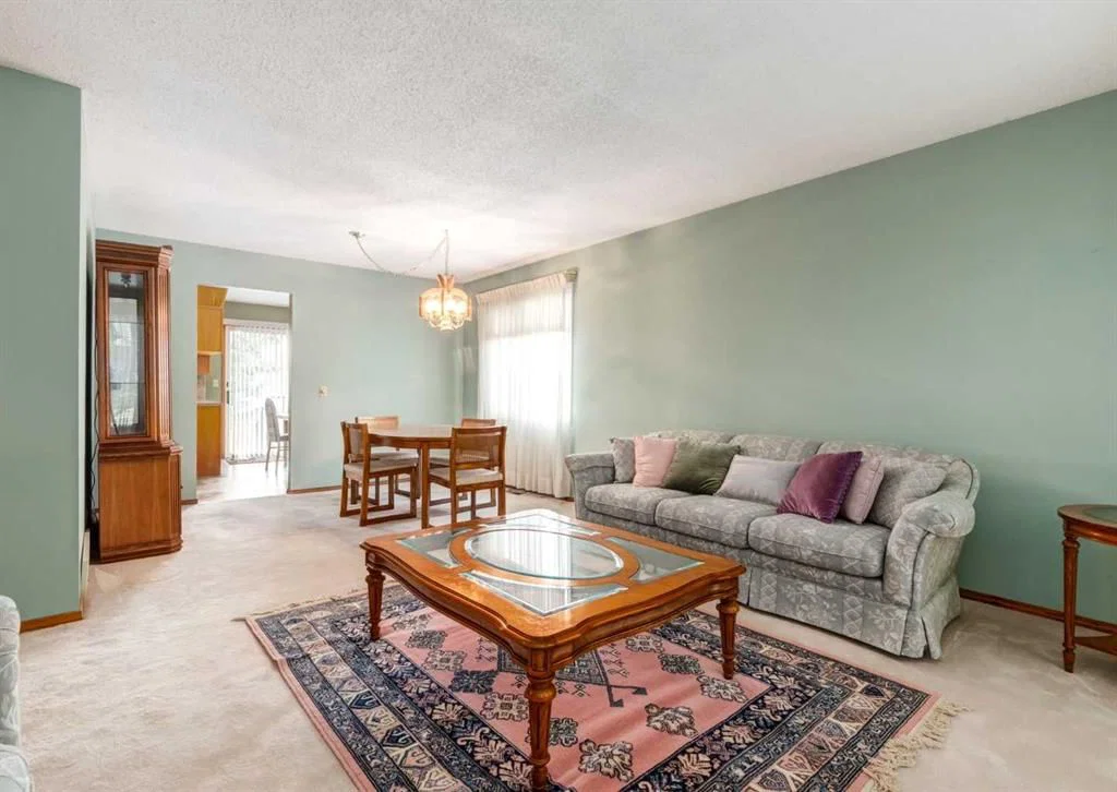 7919 Silver Springs Road NW, Calgary — photo 5 of 30