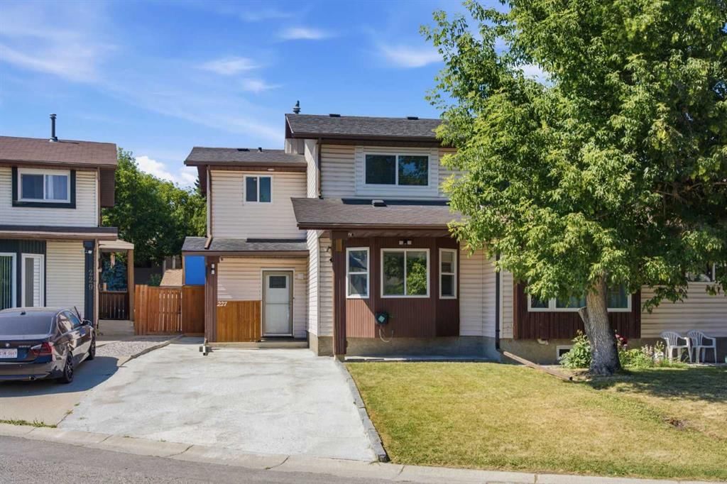 227 Abalone Place NE, Calgary — photo 2 of 34