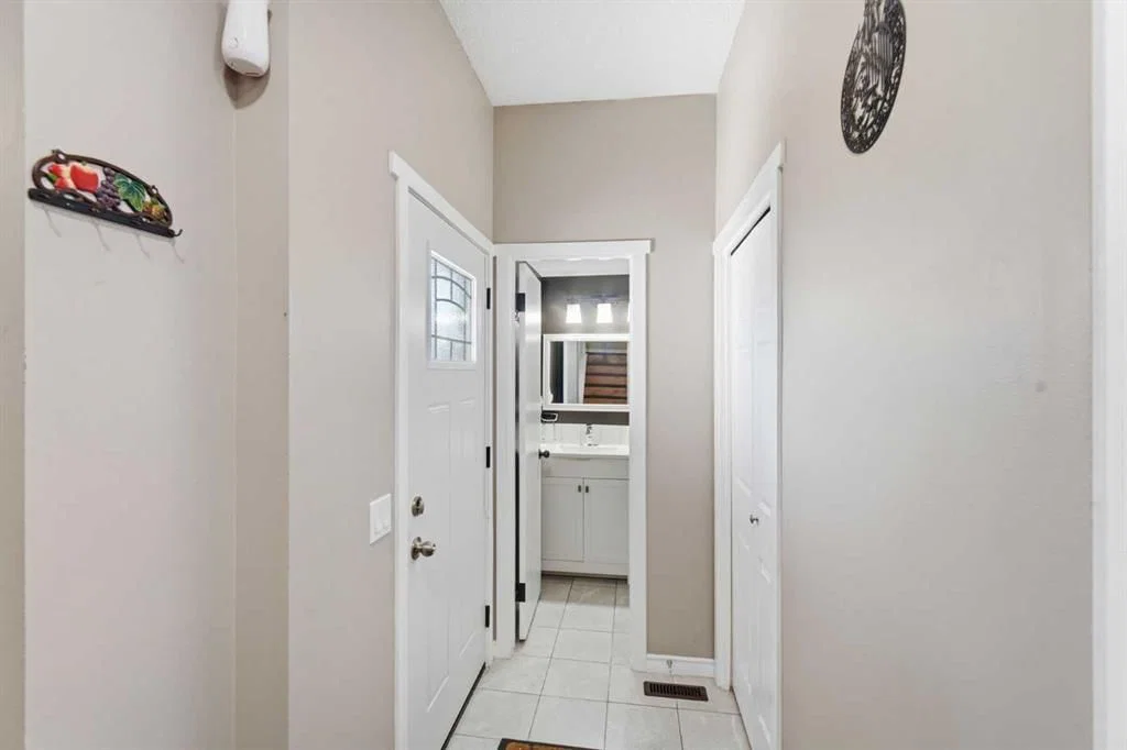 227 Abalone Place NE, Calgary — photo 4 of 34