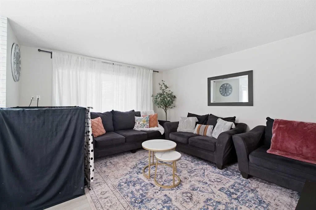 9 Ross Place, Crossfield — photo 4 of 43