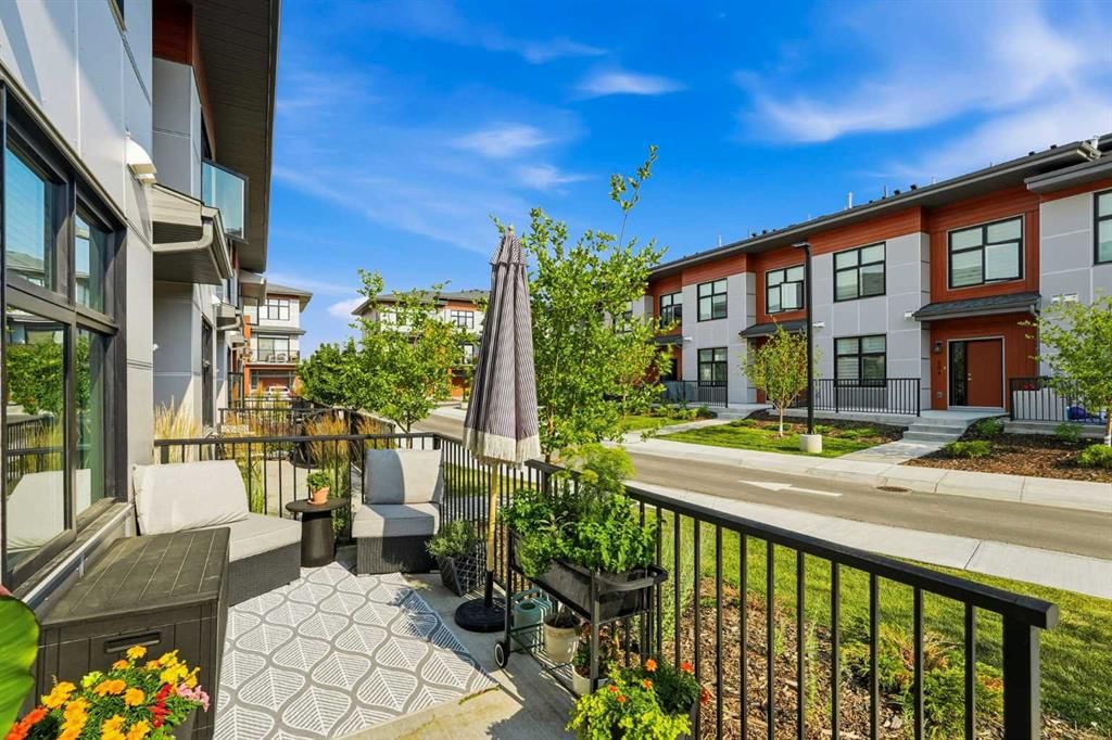 605, 400 Belmont Street SW, Calgary — photo 4 of 24