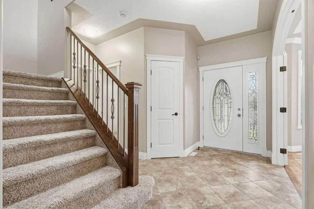75 Royal Abbey Rise NW, Calgary — photo 3 of 49