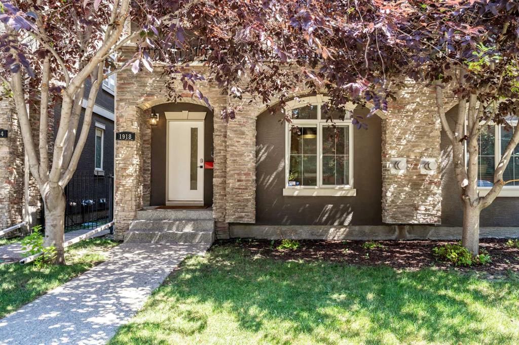 1918 36 Street SW, Calgary — photo 3 of 48