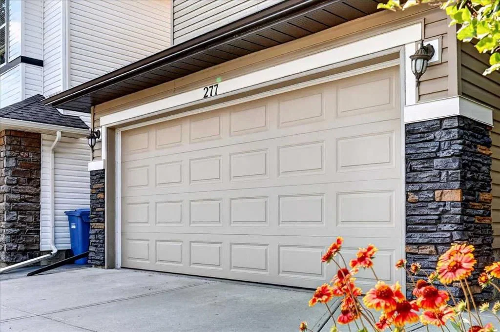 277 Evermeadow Avenue SW, Calgary — photo 3 of 50