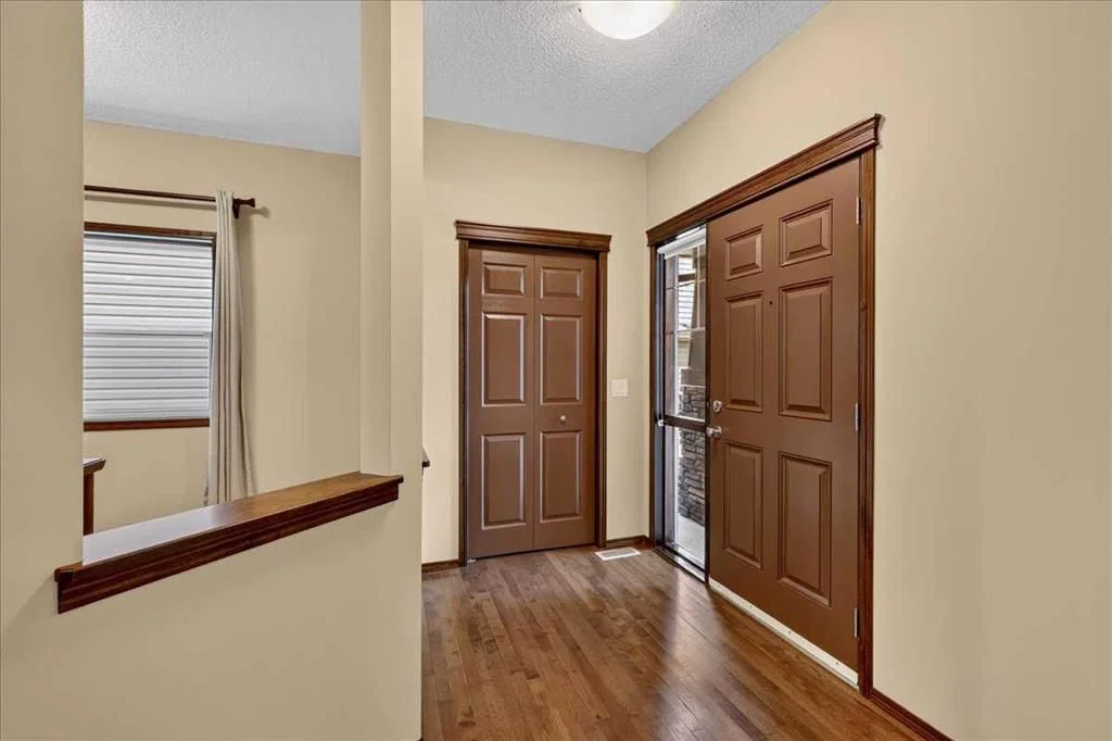 277 Evermeadow Avenue SW, Calgary — photo 5 of 50