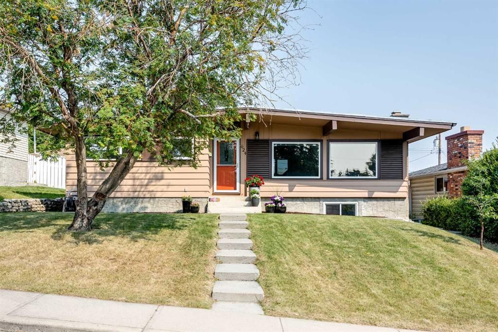 624 Sherman Avenue SW, Calgary — main listing photo