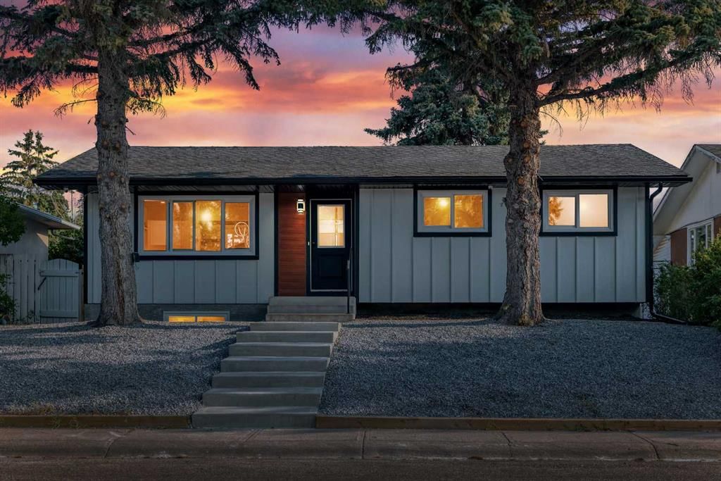 808 Avonlea Place SE, Calgary — photo 2 of 43