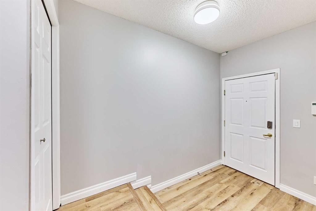 106, 126 14 Avenue SW, Calgary — photo 5 of 39