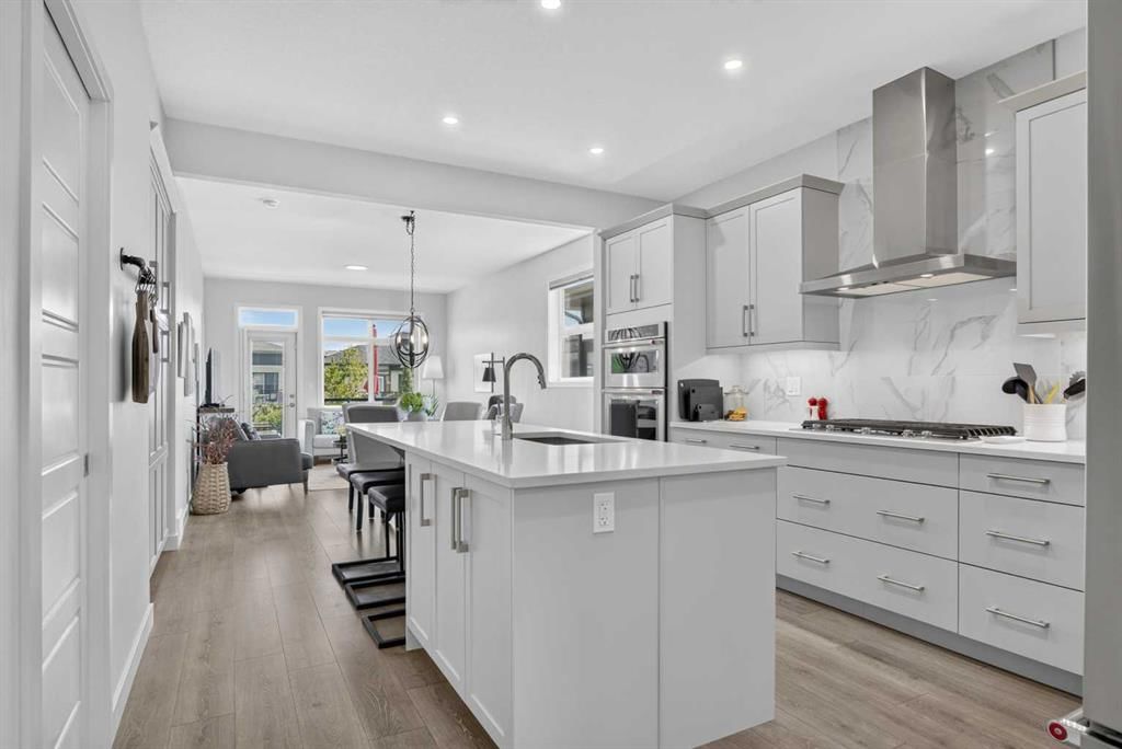 318 Marina Cove SE, Calgary — photo 4 of 50