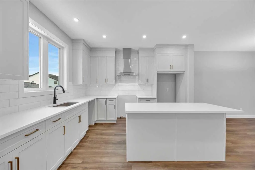 10 Versant Path SW, Calgary — main listing photo