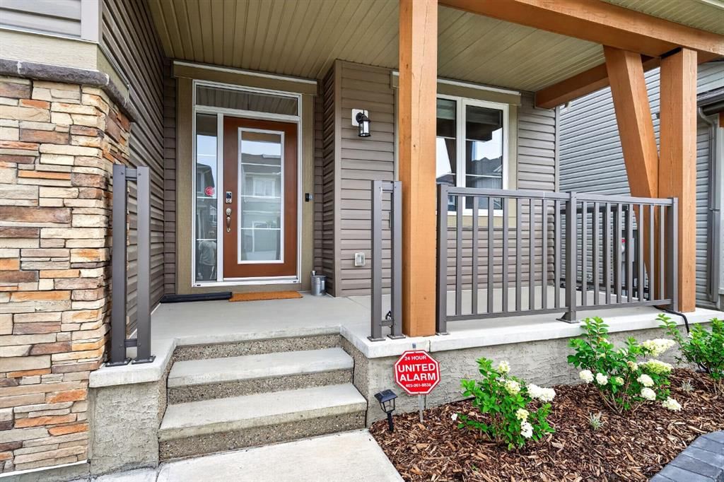 155 Carringford View NW, Calgary — photo 4 of 44